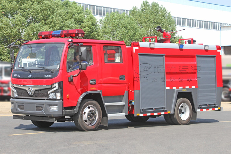 東風(fēng)大福瑞卡水罐消防車_5噸水罐消防車