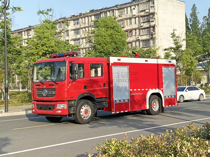 東風(fēng)D9水罐消防車(chē)_6噸水罐消防車(chē)