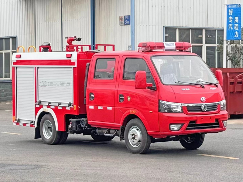 東風(fēng)途逸水罐消防車_1噸水罐消防車