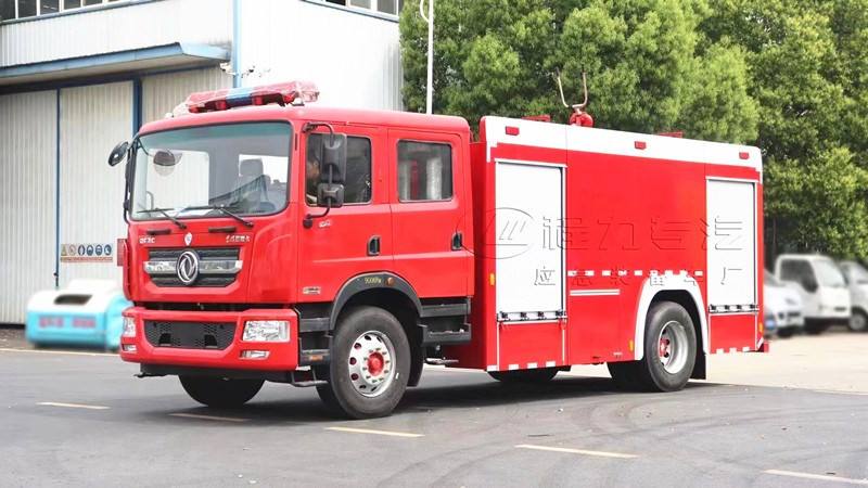 東風(fēng)D9多利卡泡沫消防車(chē)_8噸泡沫消防車(chē)